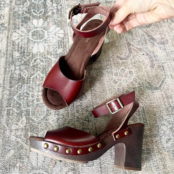NEW Maurices Block Heel Sandals Ankle Strap Studded Size 7 Deep Red Comfort - Picture 7 of 14